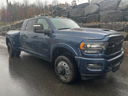 2023 RAM 3500 2023 Blue